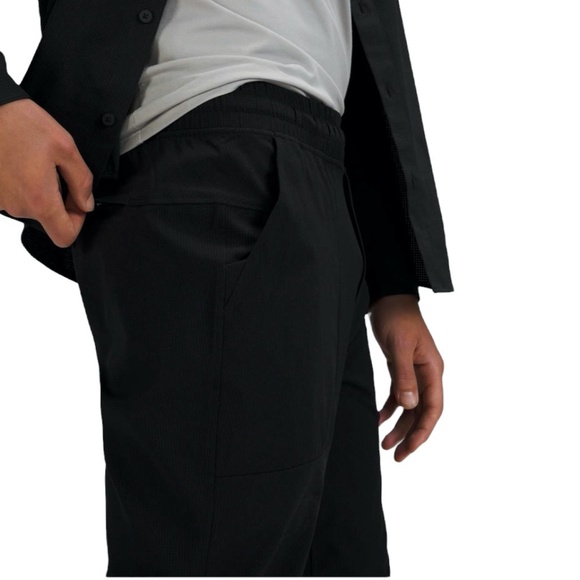 LULULEMON BLACK ABC JOGGER 30" VENTLIGHT - Picture 6 of 14